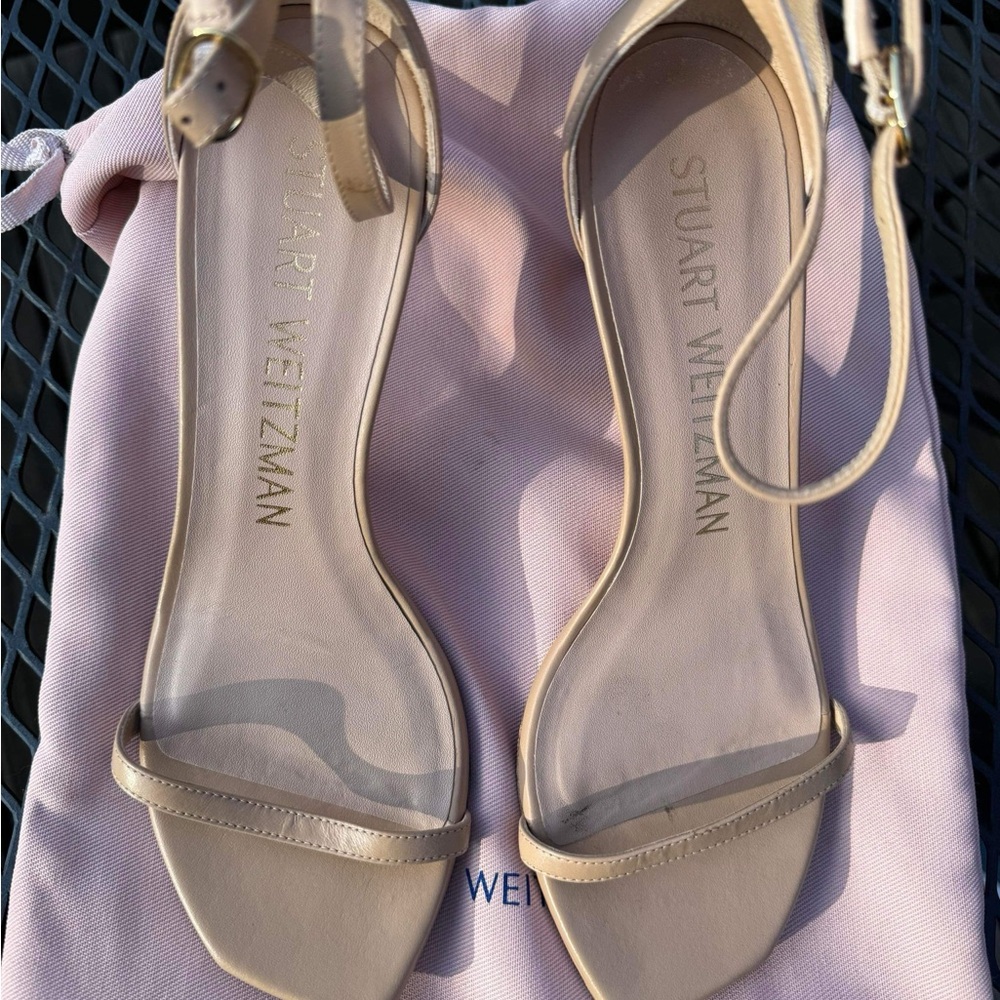HEELS